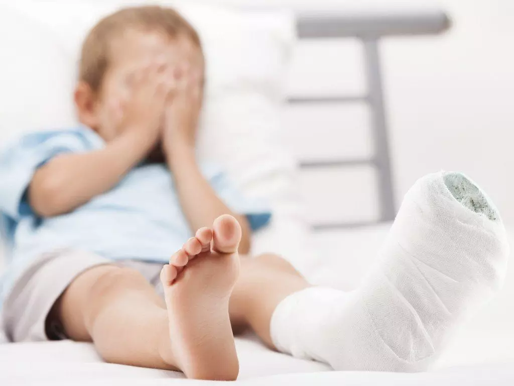Понятием «артрит у детей» объединяются различные по происхождению и течению заболевания